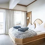 Anthony's Alpin Garni 4*