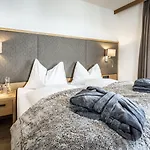 Anthony's Alpin Garni 4* Lech am Arlberg