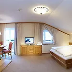Anthony's Alpin Garni Ξενοδοχείο 4*