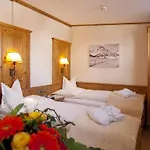 Anthony's Alpin Garni ホテル