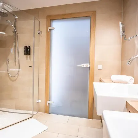 Anthony's Alpin Garni Hotel 4*