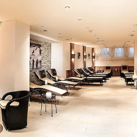 ホテル Anthony's Alpin Garni 4*